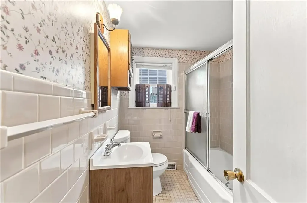 48 Fairway Drive Cranston RI 02920