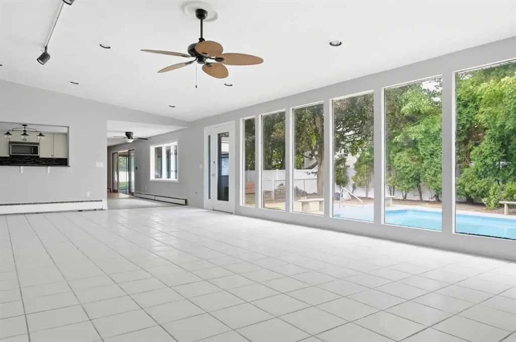 12 Buttonwood Drive Cranston RI 02920