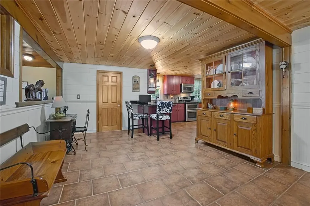 22 Burgess Road Foster RI 02825