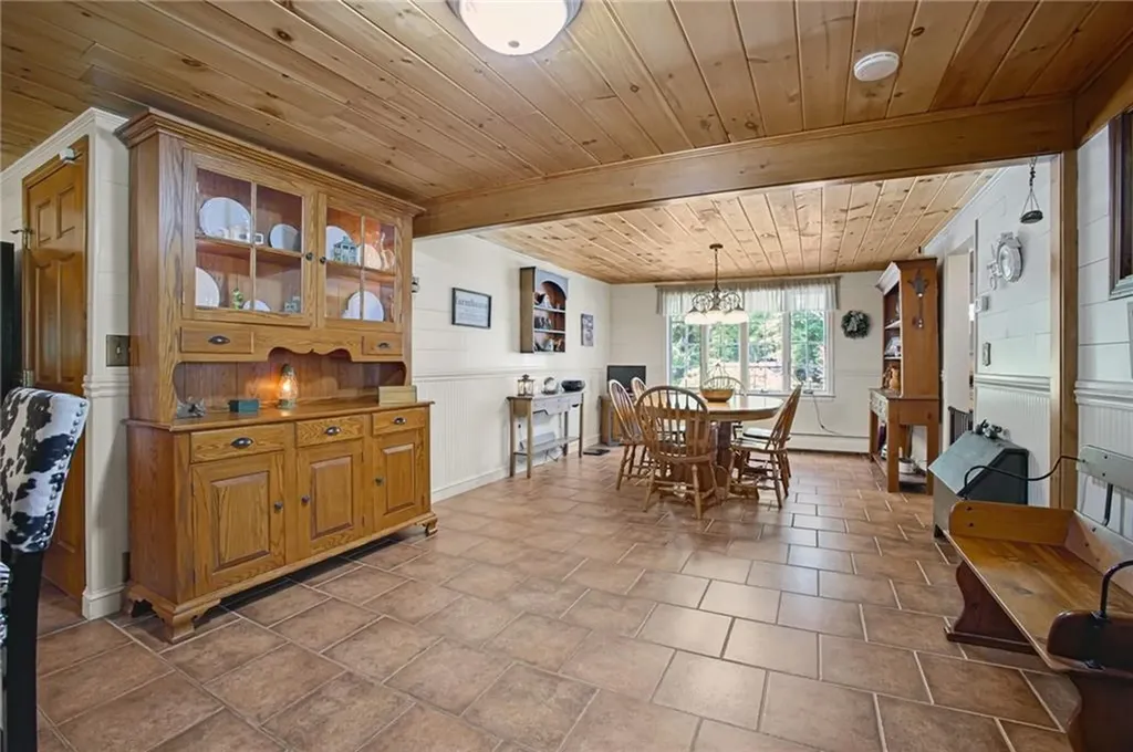 22 Burgess Road Foster RI 02825