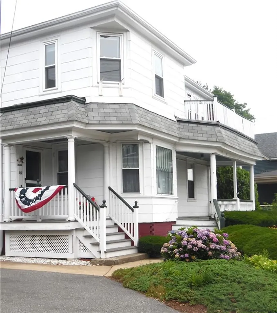 319 Main Street Warren RI 02885