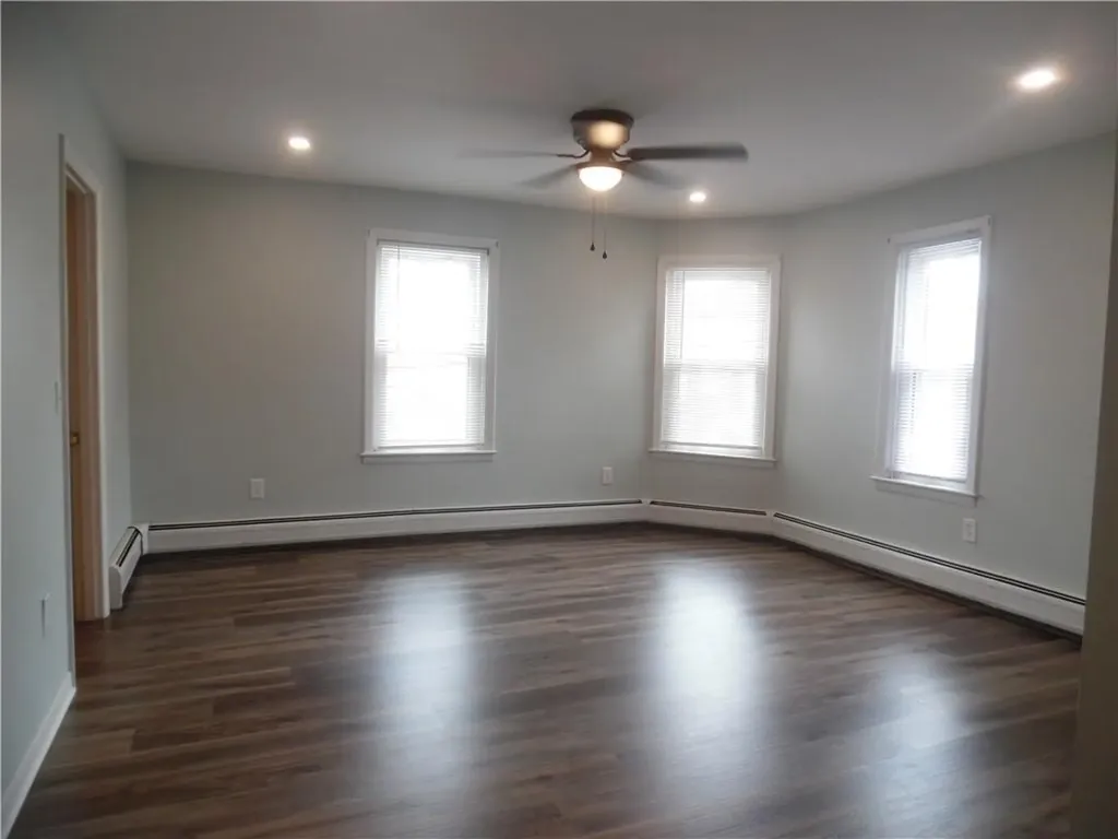 319 Main Street Warren RI 02885