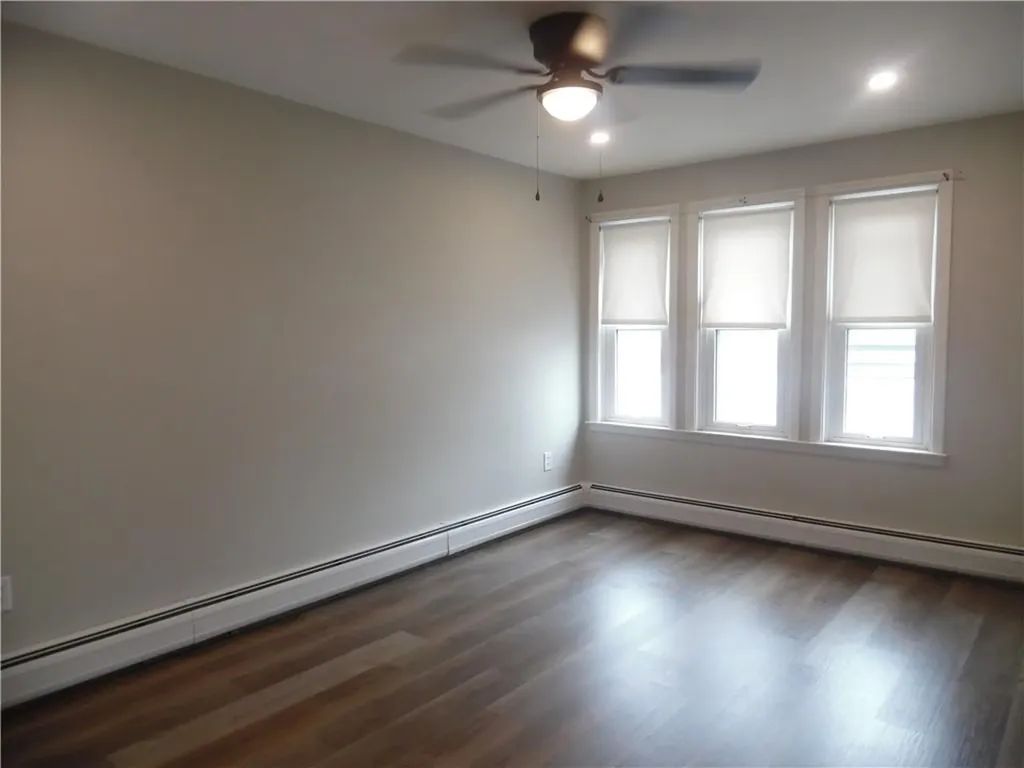 319 Main Street Warren RI 02885