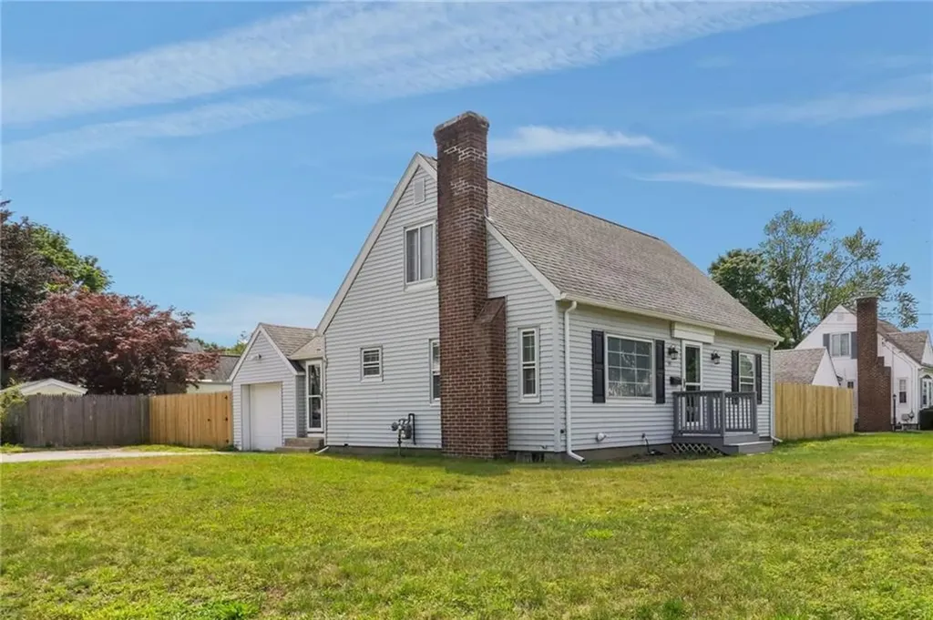 95 Harmony Court Warwick RI 02889