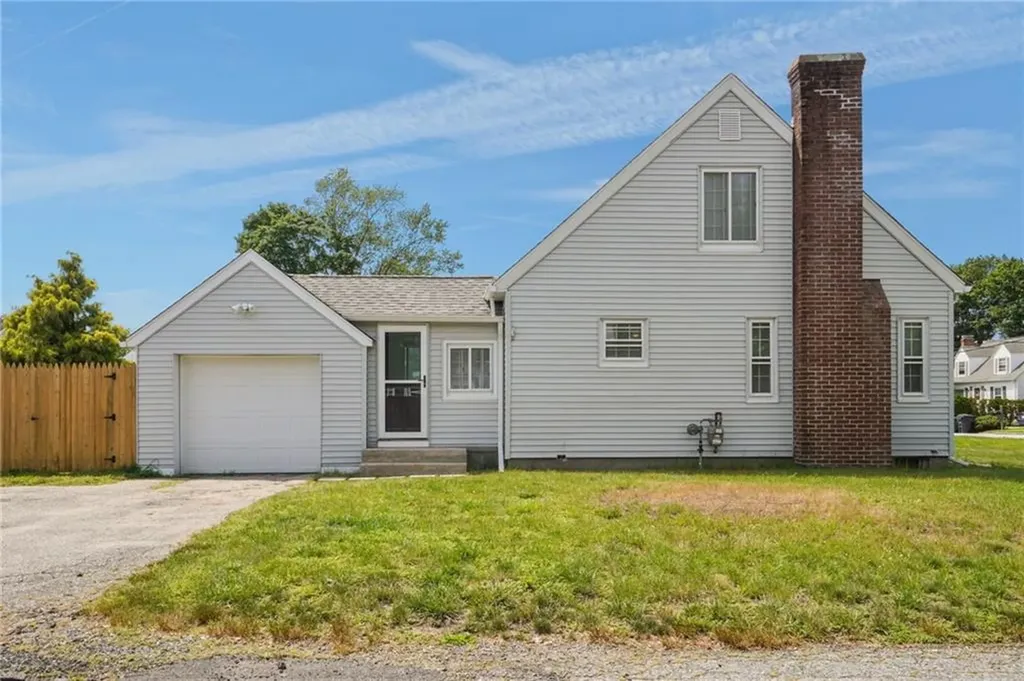 95 Harmony Court Warwick RI 02889