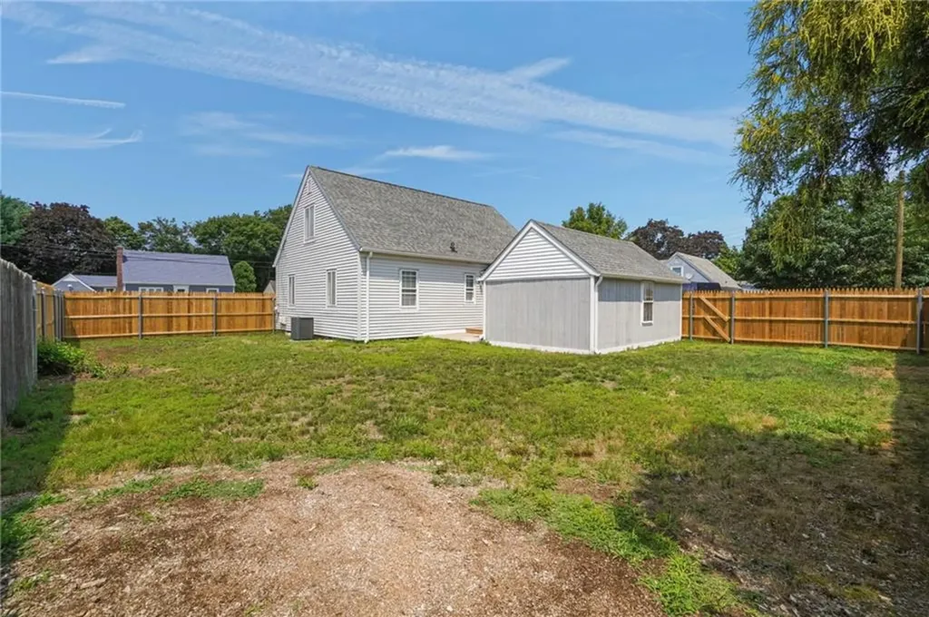 95 Harmony Court Warwick RI 02889