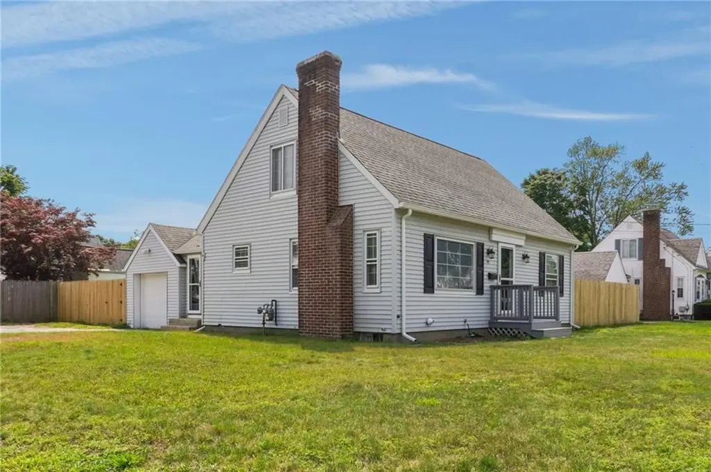 95 Harmony Court Warwick RI 02889