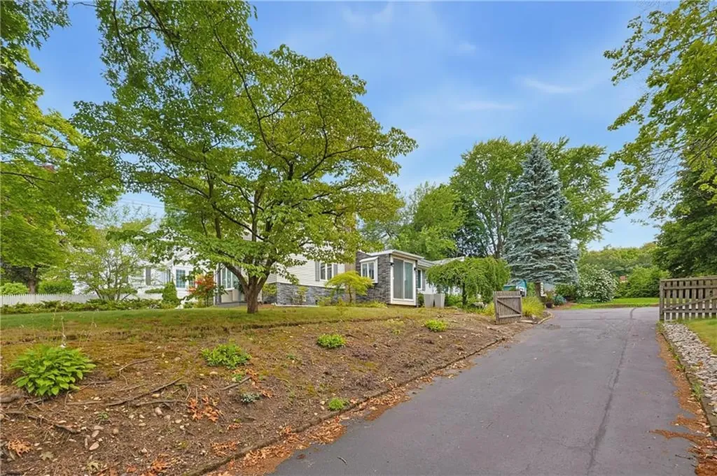 205 Waterman Avenue North Providence RI 02911