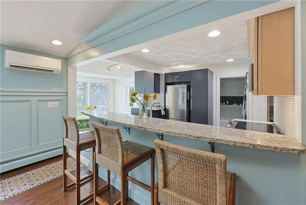 205 Waterman Avenue North Providence RI 02911