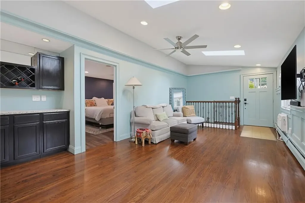 205 Waterman Avenue North Providence RI 02911