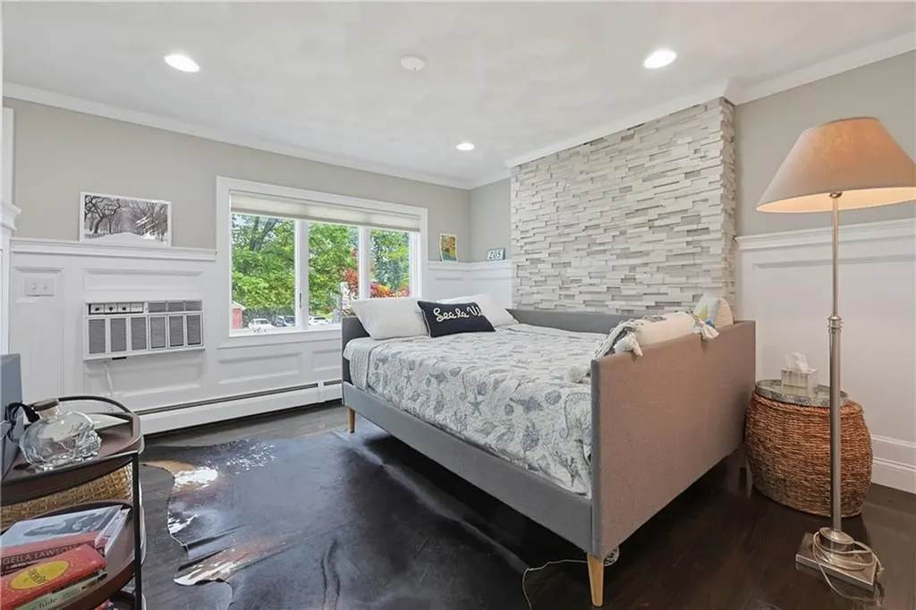 205 Waterman Avenue North Providence RI 02911