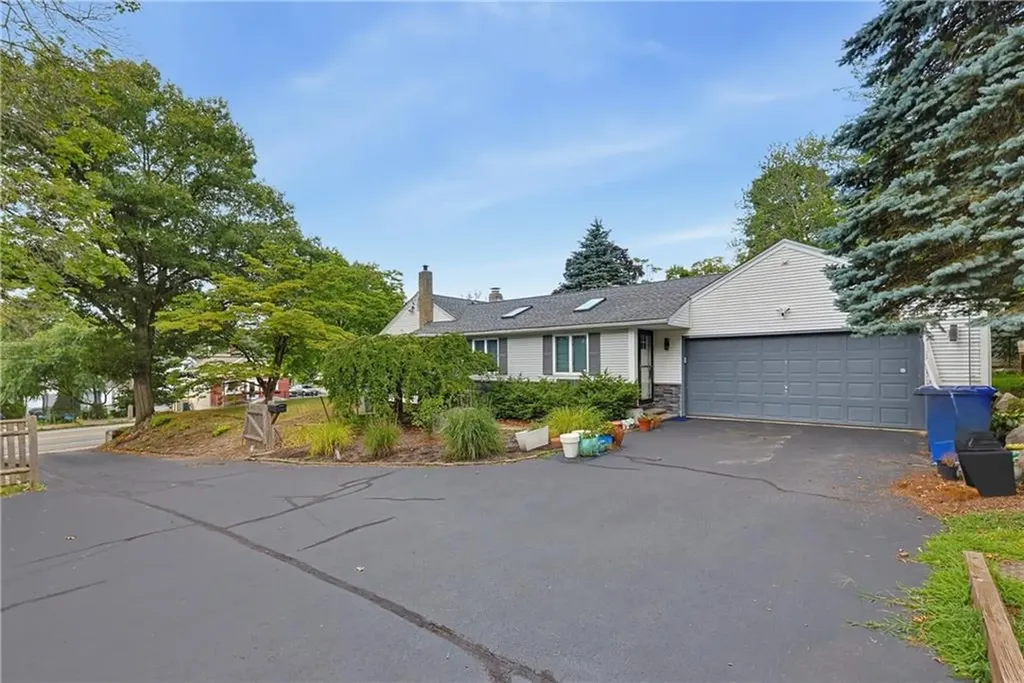 205 Waterman Avenue North Providence RI 02911
