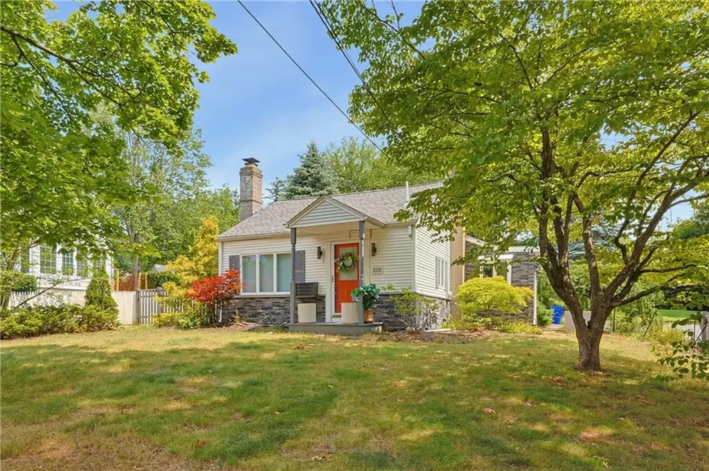 205 Waterman Avenue North Providence RI 02911