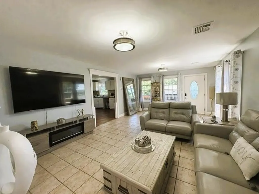 18 Calef Street Cranston RI 02920