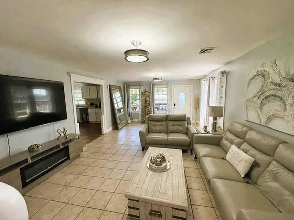 18 Calef Street Cranston RI 02920