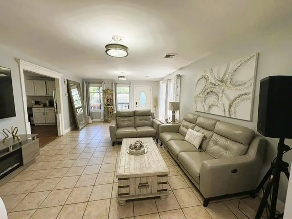 18 Calef Street Cranston RI 02920