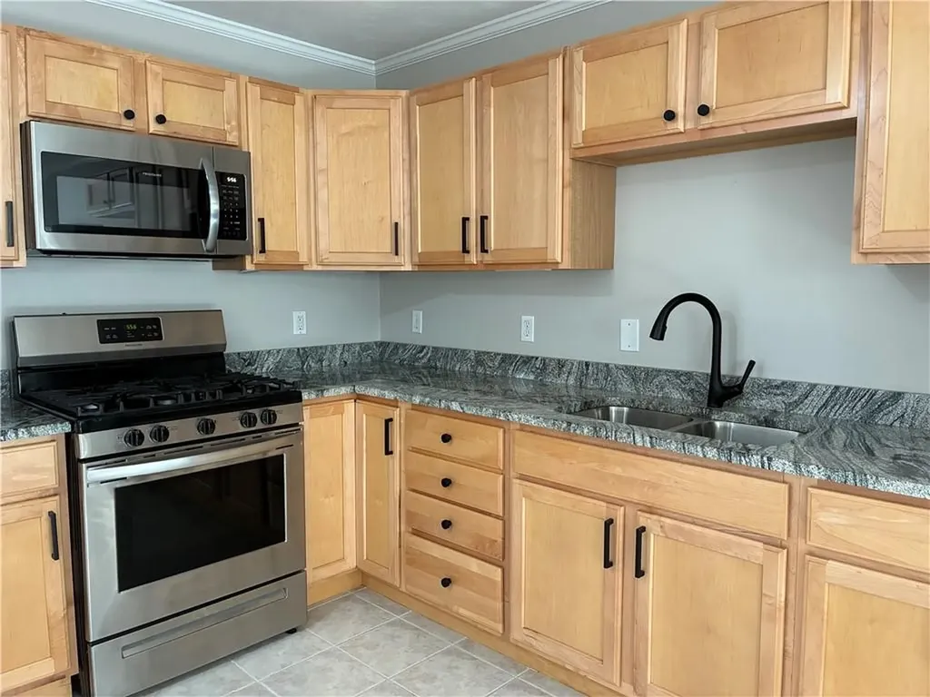 483 North Broadway Street East Providence RI 02914