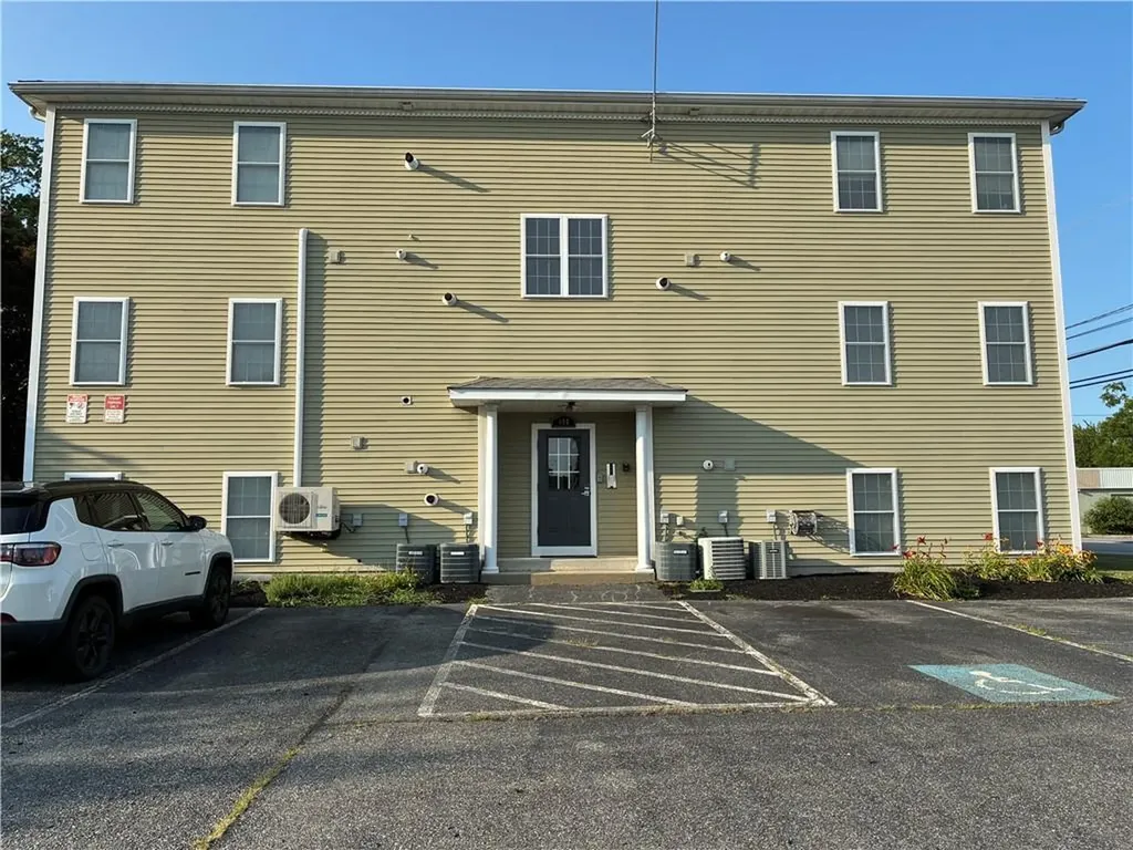 483 North Broadway Street East Providence RI 02914