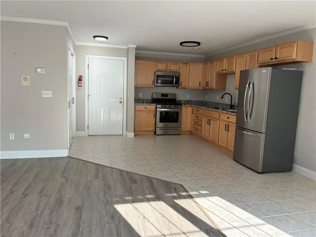 483 North Broadway Street East Providence RI 02914