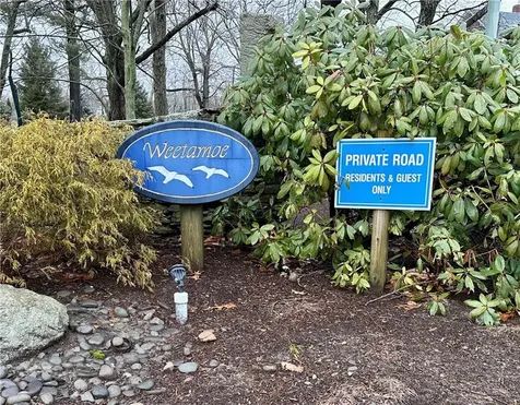 2 Weetamoe Farm Drive Bristol RI 02809