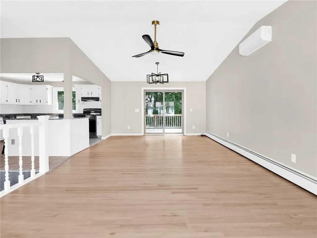 44 Village Avenue Cranston RI 02920