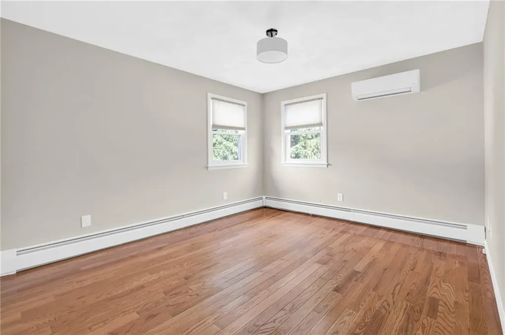44 Village Avenue Cranston RI 02920