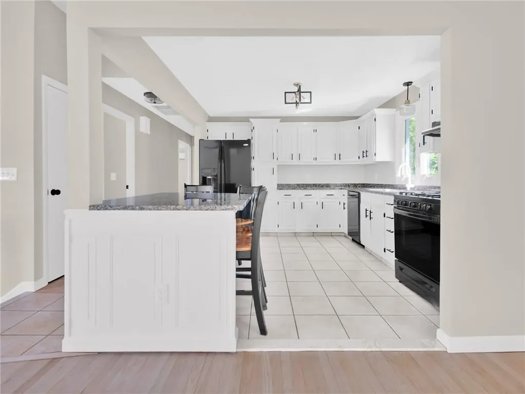 44 Village Avenue Cranston RI 02920