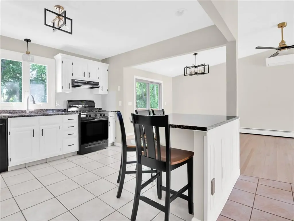 44 Village Avenue Cranston RI 02920