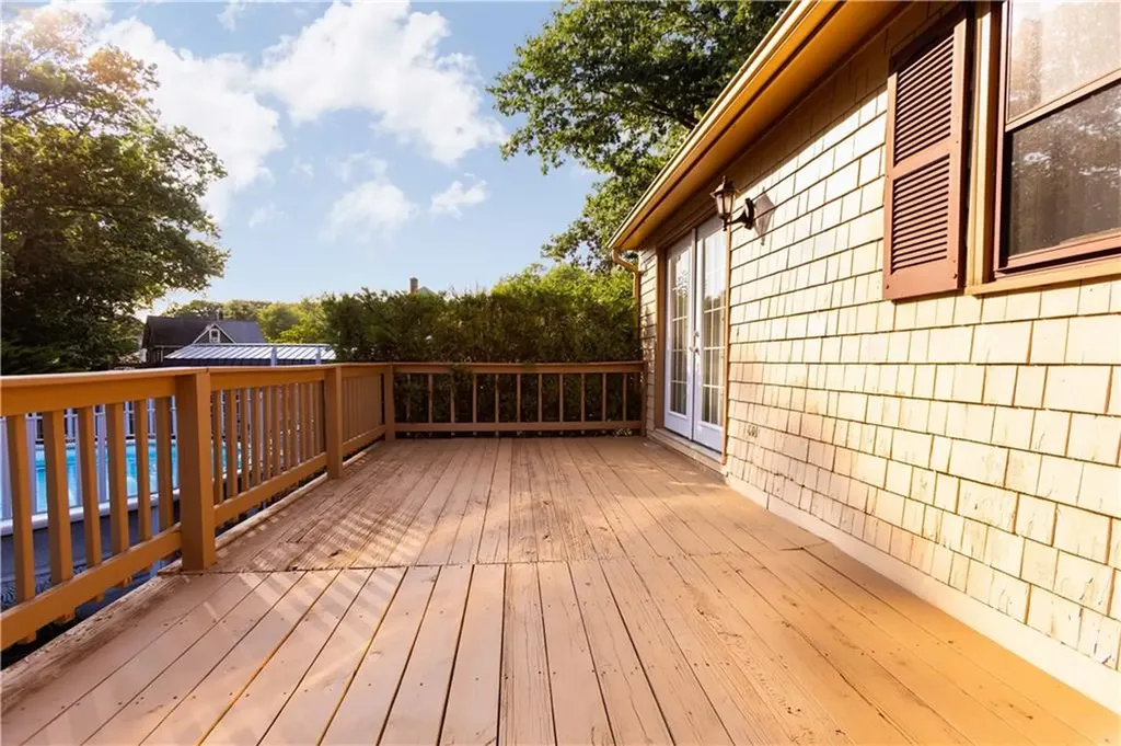 25 Ardway Avenue Warwick RI 02889