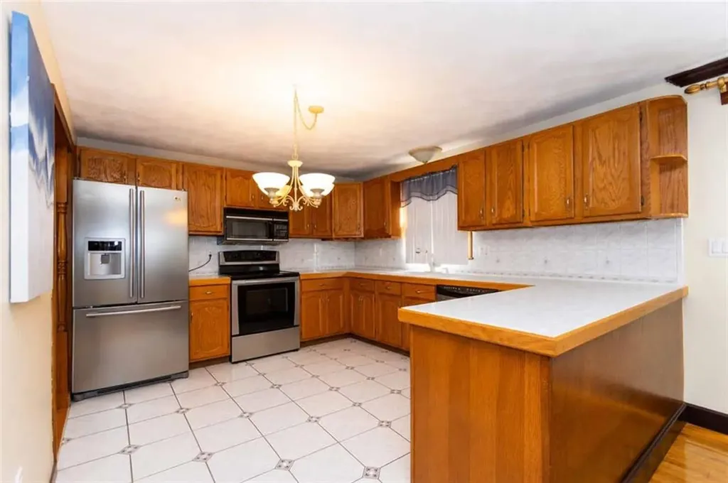 25 Ardway Avenue Warwick RI 02889