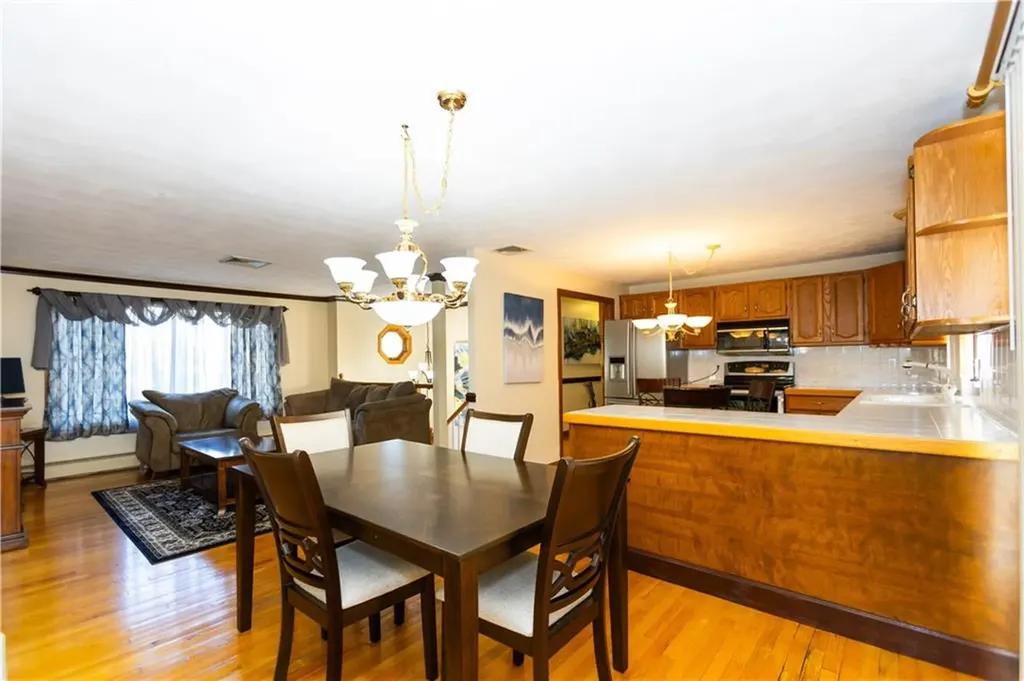25 Ardway Avenue Warwick RI 02889