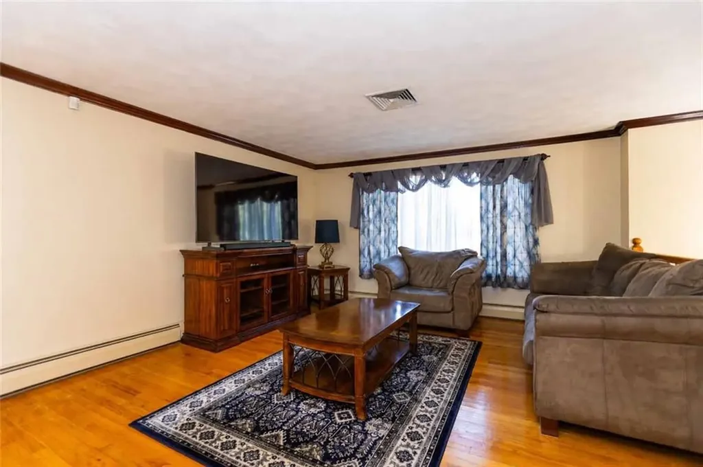 25 Ardway Avenue Warwick RI 02889