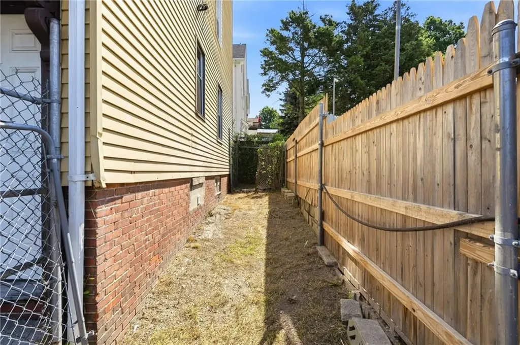 5 Peter Street Providence RI 02904