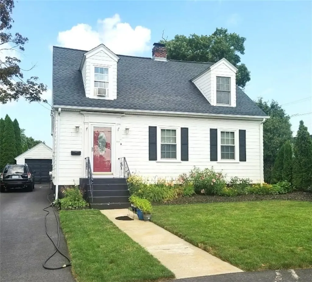 396 Norwood Avenue Warwick RI 02888