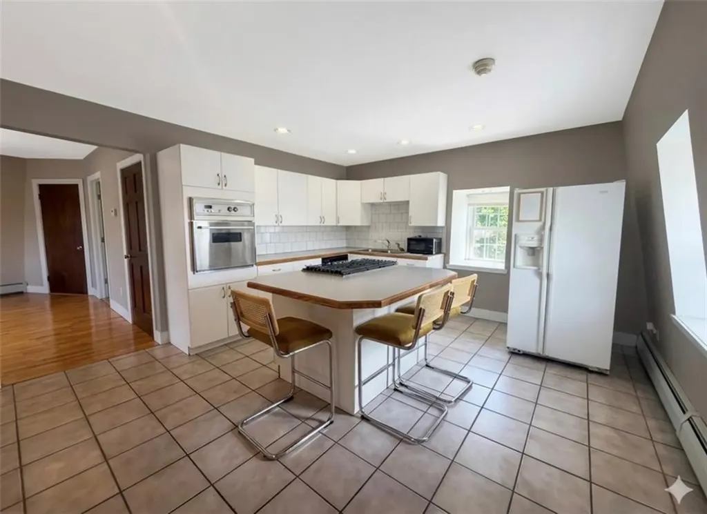4646 Post Road Warwick RI 02818