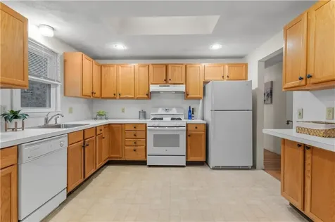 102 Windward Walk North Kingstown RI 02852