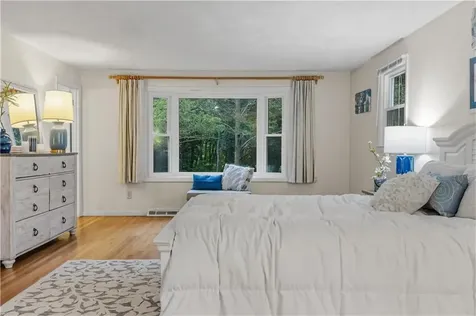 102 Windward Walk North Kingstown RI 02852