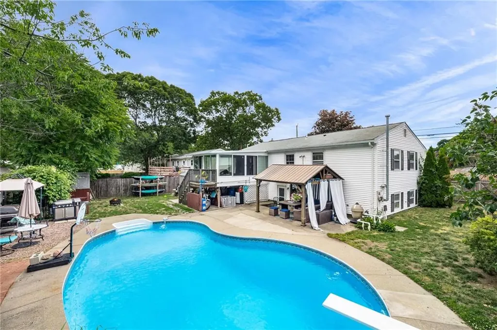 265 Asylum Road Warwick RI 02886