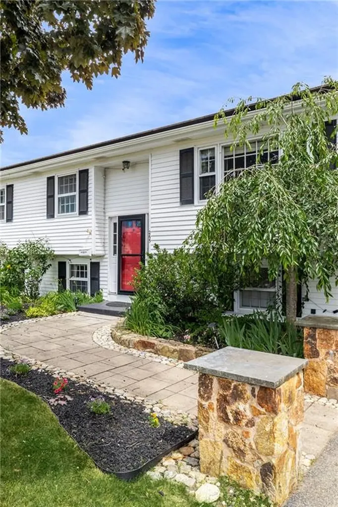 265 Asylum Road Warwick RI 02886