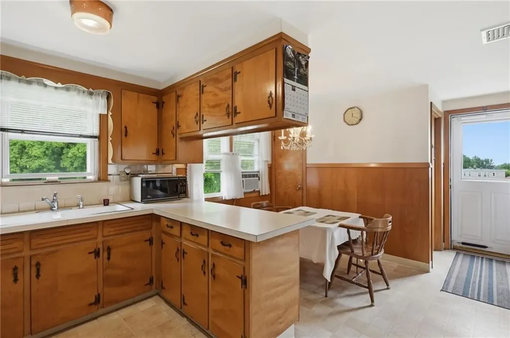 27 Danby Street Providence RI 02904