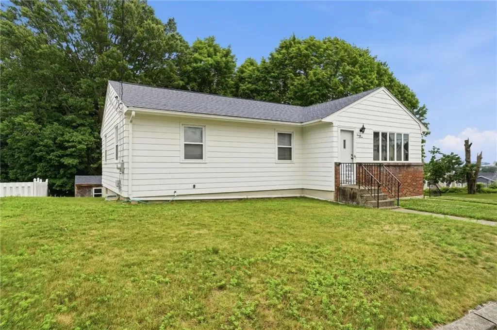 27 Danby Street Providence RI 02904