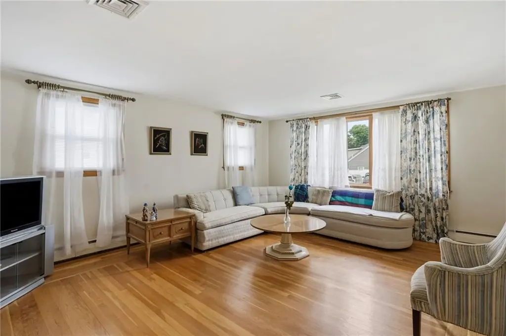 27 Danby Street Providence RI 02904