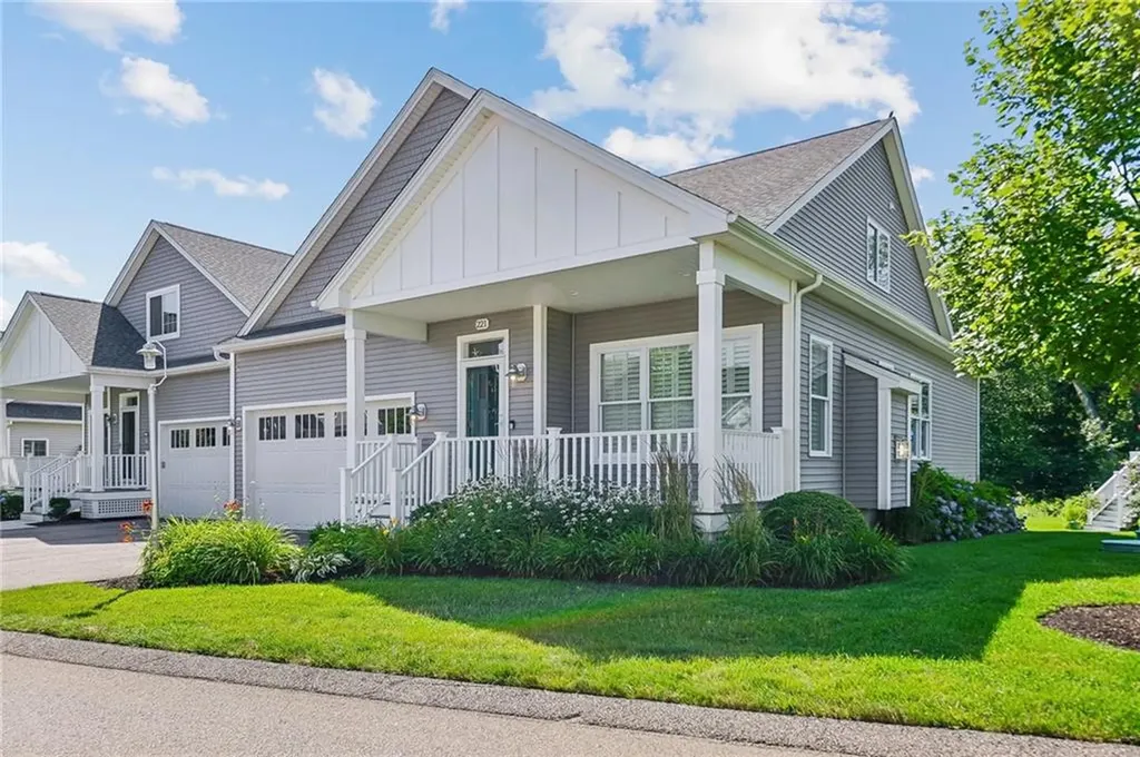 221 Wickford Court North Kingstown RI 02852