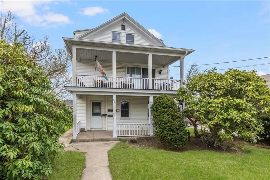 1561 Cranston Street Cranston RI 02920