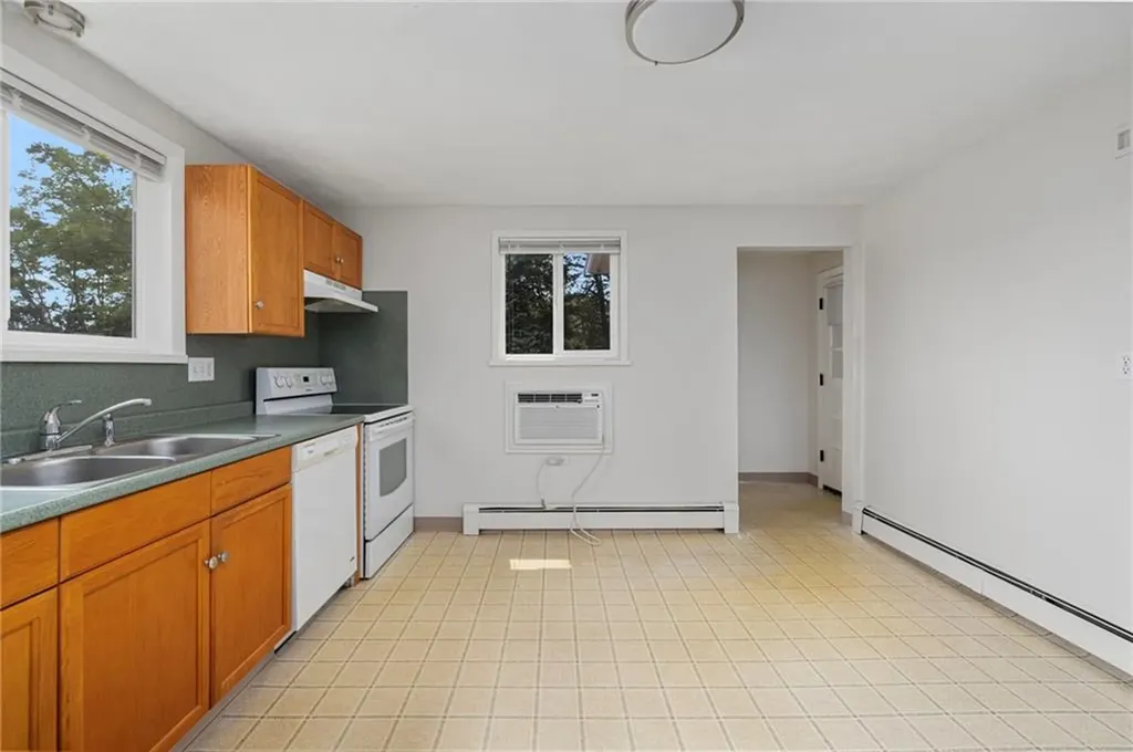 44 Newell Street West Warwick RI 02893