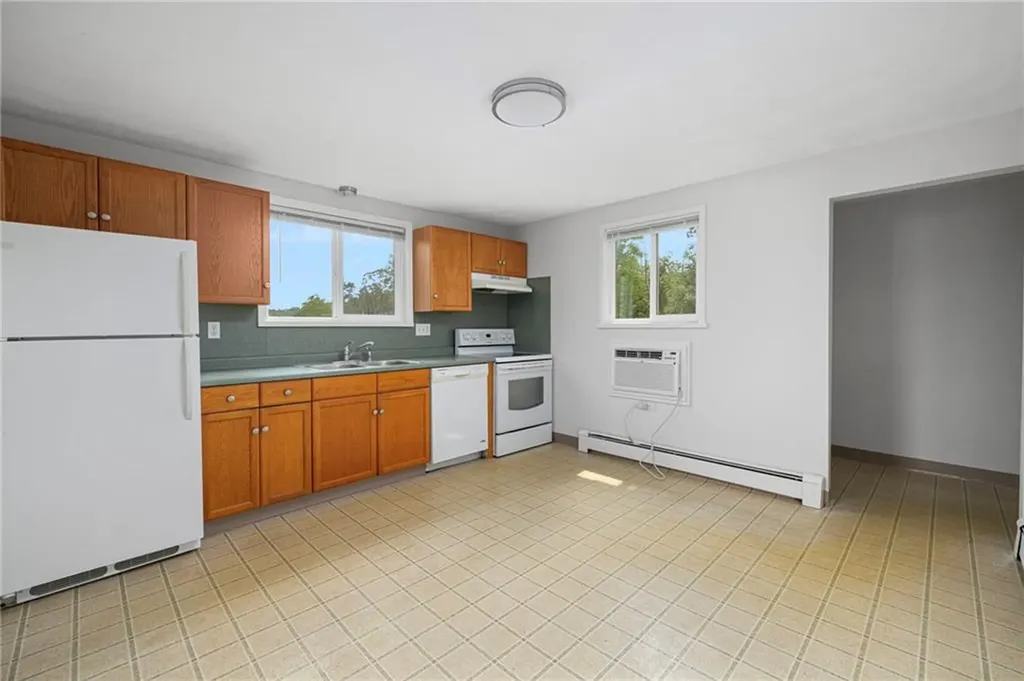 44 Newell Street West Warwick RI 02893