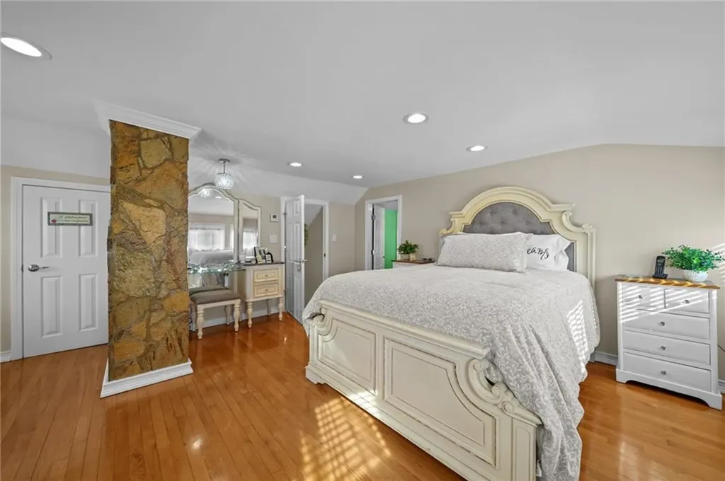 207 211 California Avenue Providence RI 02905
