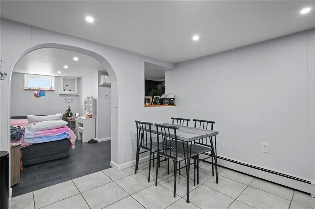 207 211 California Avenue Providence RI 02905