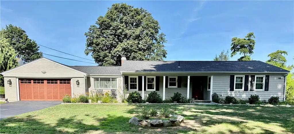 85 Commonwealth Avenue Warwick RI 02886