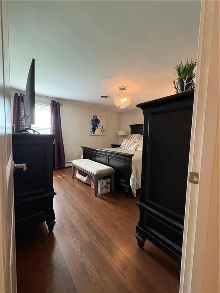 85 Commonwealth Avenue Warwick RI 02886